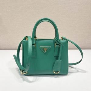 Prada Handbags 407